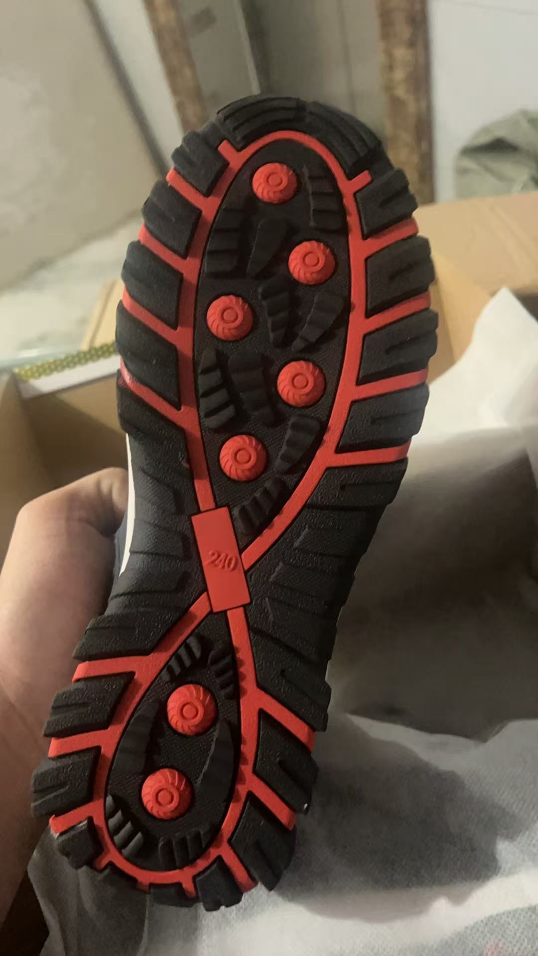 最新の企業ブログについて 靴の誕生を目撃しに来てください！