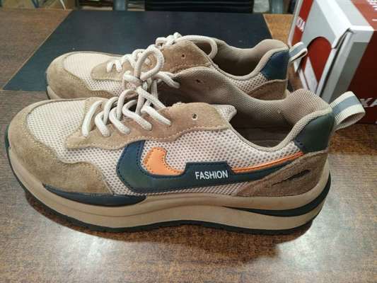 購入 Khaki Suede Industrial Safety Shoes with Anti-smashing Steel Toe and Bulletproof Kevlar Mid Sole online manufacture